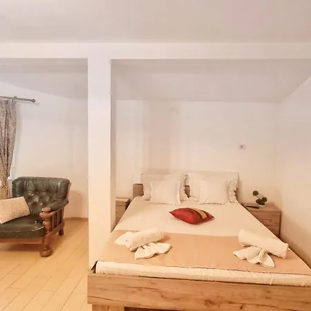 Pensiune Casa Otilia - Tuzla